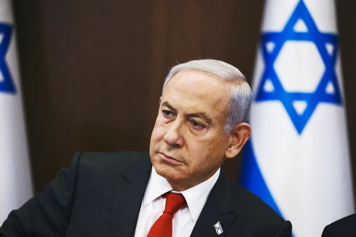 Премьер-министр Израиля может в ближайшее время посетить Киев. Ему уже давно направили приглашение, но дату визита еще не определили.