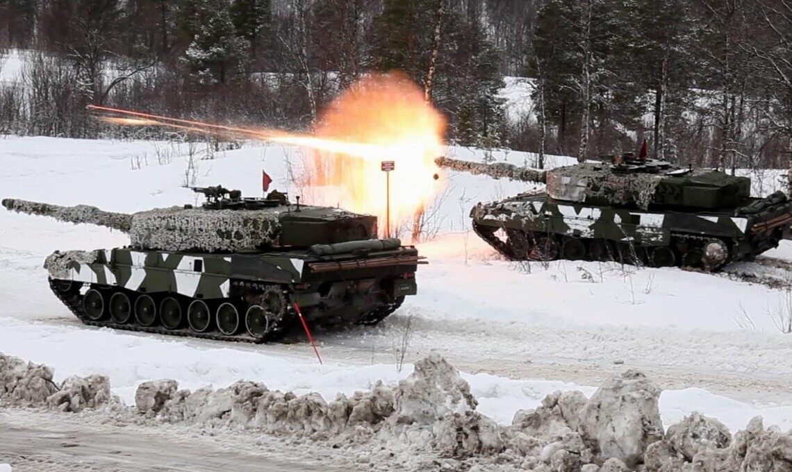Власти Финляндия объявили о передаче 13-го пакета военной помощи Украине. В него впервые войдут танки.