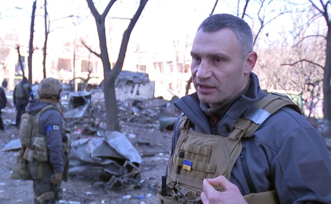 В Киеве за год войны с россией погибли 160 мирных жителей, среди которых пятеро детей. Повреждено  сотни зданий.