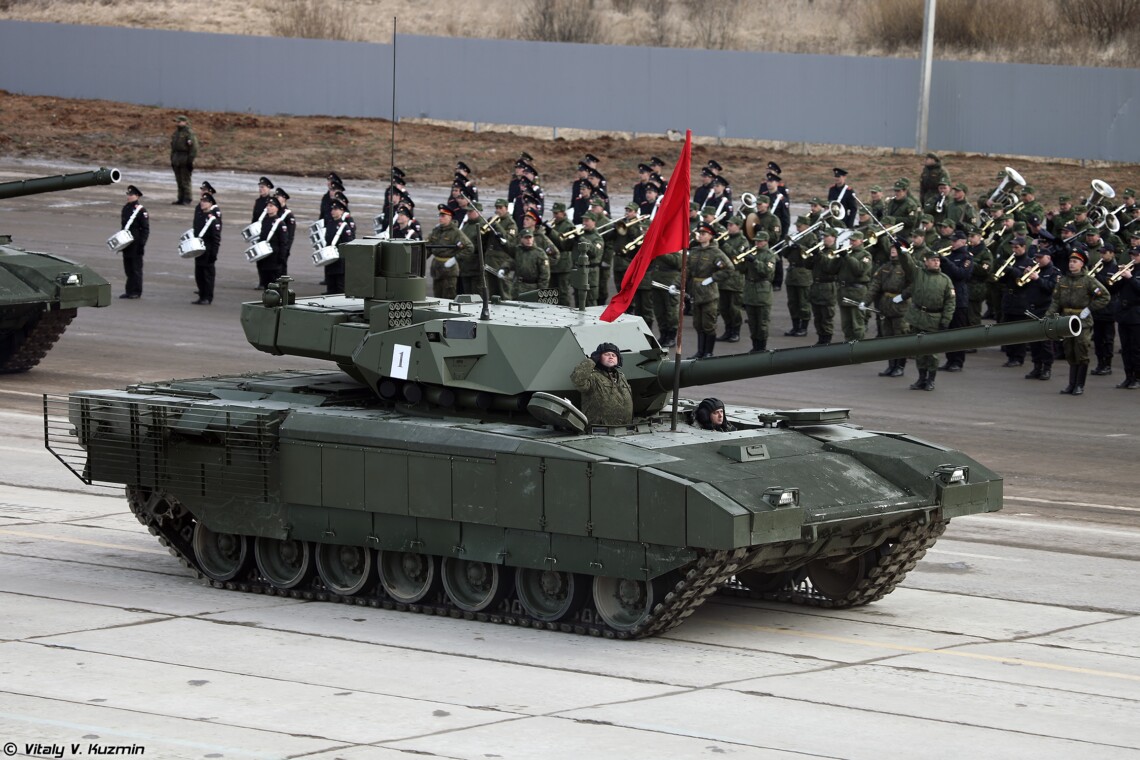 О том, почему расхваленный российской пропагандой танк Т-14 Армата ни разу не засветился на фронте, и существует ли он вообще – в материале Слово и дело