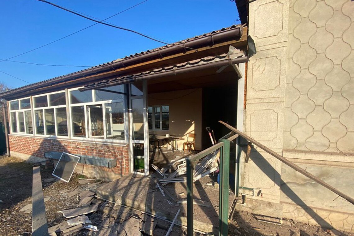 Російські окупанти сьогодні вночі завдали ракетного удару по Краматорську Донецької області. Зруйновано школу.