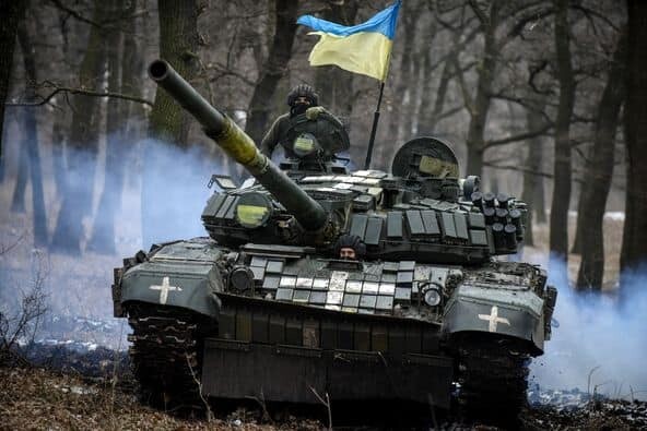 Украинская авиация за сутки нанесла 11 ударов по районам сосредоточения оккупантов и удар по позиции зенитно-ракетного комплекса противника.