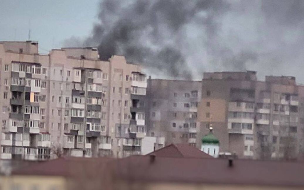 Иван Федоров сообщил, что в центре временно оккупированного Мелитополя раздался громкий взрыв. По предварительным данным, вспыхнуло авто.