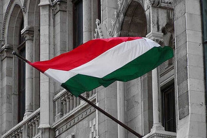 У МЗС Угорщини заявили, що не купуватимуть боєприпаси для відправки до України за планом Євросоюзу.