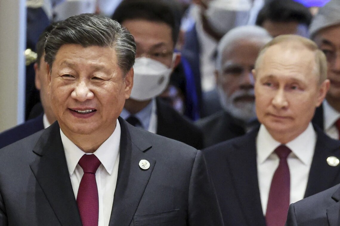 Путин предлагал существенно увеличить поставки газа в Китай за счет строительства новой ветки магистрального газопровода Сила Сибири. Однако Си Цзиньпин не дал даже намека на прогресс в этом вопросе.