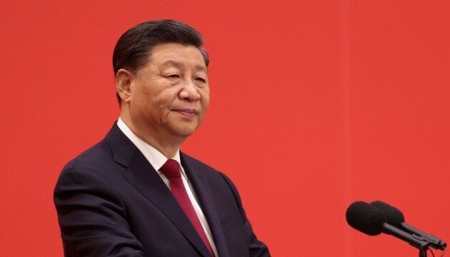 Попри намагання американських дипломатів, голова КНР Сі Цзіньпін проігнорував пропозицію поговорити телефоном з президентом США Джо Байденом.