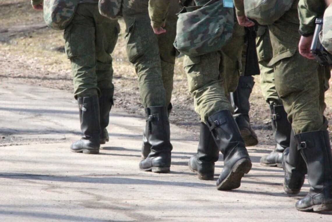 В россии готовятся начать крупную кампанию с целью набора дополнительных 400 тысяч военнослужащих.