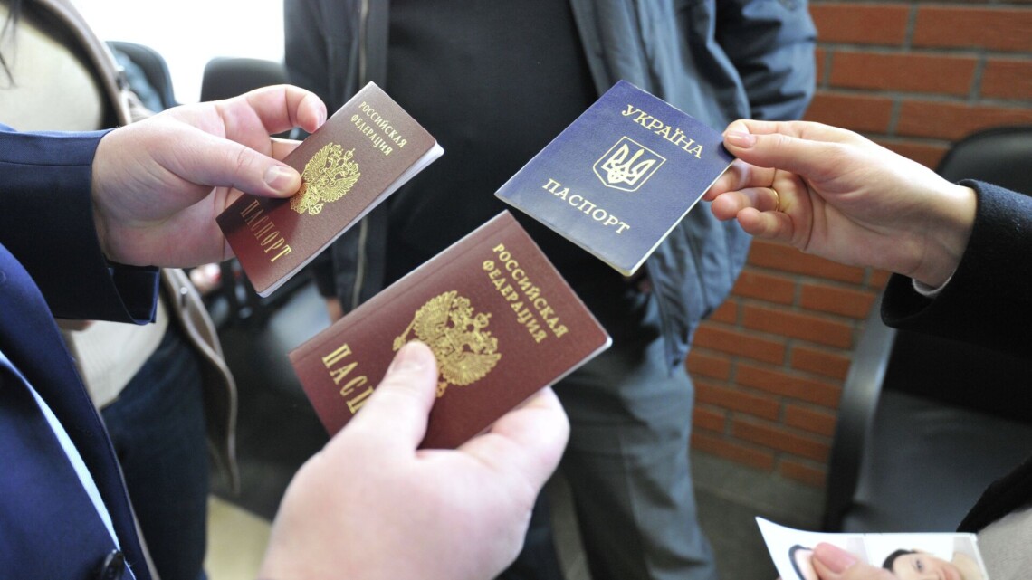 На окупованій частині Херсонської області росіяни сподіваються 10 вересня 2023 провести вибори в держдуму росії, підробляють документи на чуже житло і схиляють місцевих жителів отримувати паспорти рф