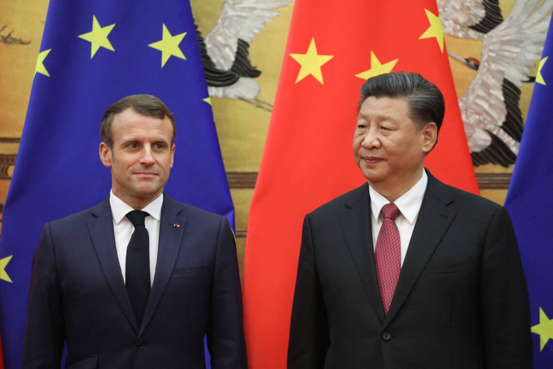 Лідер КНР не продемонстрував жодних ознак зміни своєї думки за підсумками переговорів із президентом Франції Еммануелем Макроном.