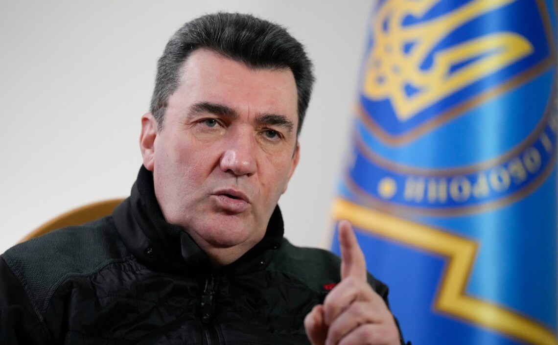 Данілов заявив, що Україна хоче до зими повністю завершити війну. План, як і раніше, полягає в тому, щоб повернути всі захоплені території.