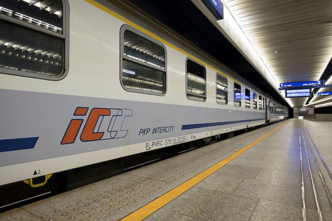 Польська компанія SKPL з 1 червня планує запустити додаткові залізничні рейси з Варшави до Рави-Руської.