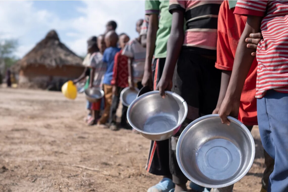 В Восточной Африке свирепствует смертельный голод (ФОТО)