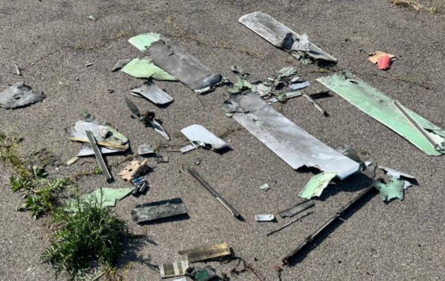 В Харькове российский дрон-камикадзе попал в объект инфраструктуры. В результате удара был поврежден дом.