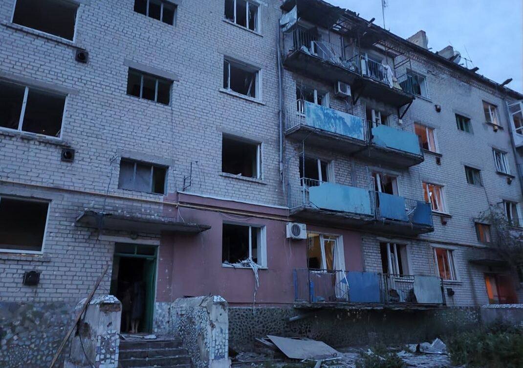 Атака на Дніпропетровську область: збили 15 безпілотників та 4 ракети, є поранені