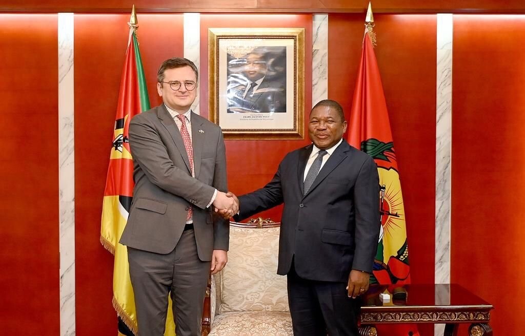 Министерство иностранных дел откроет посольства Украины в двух странах Африки – Мозамбике и Руанде. Об этом сообщил глава внешнеполитического ведомства Дмитрий Кулеба.