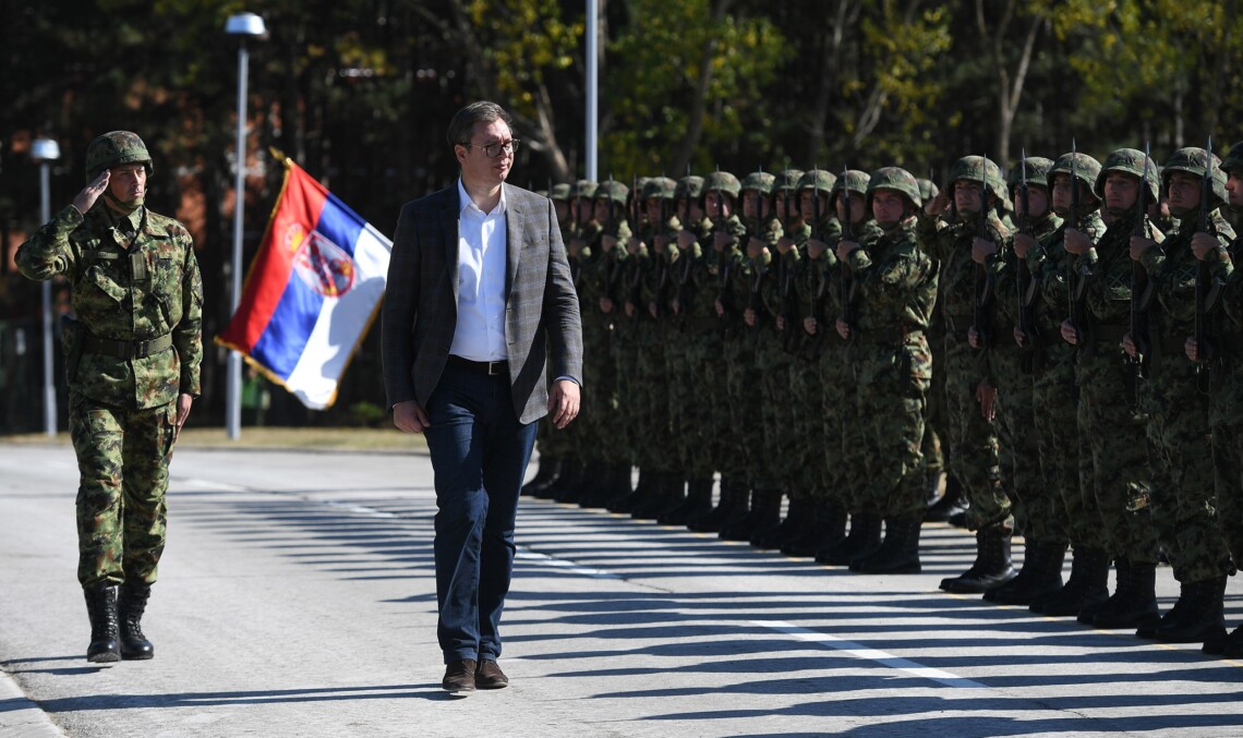 Отмечается, что после указа Вучича войска Сербии начали выдвигаться в направлении административной границы с Косово и Метохией.