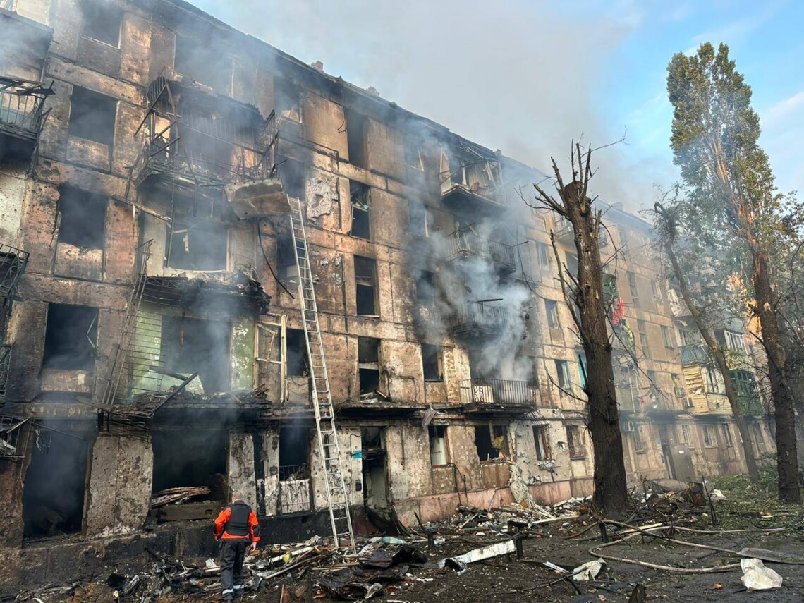 Кривой Рог – в результате ракетного удара по жилому дому 3 погибших и .