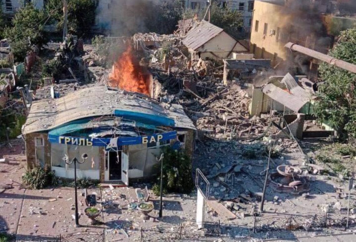 В окупованих Олешках, що у Херсонській області, вчора знищили будинок місцевого гауляйтера.
