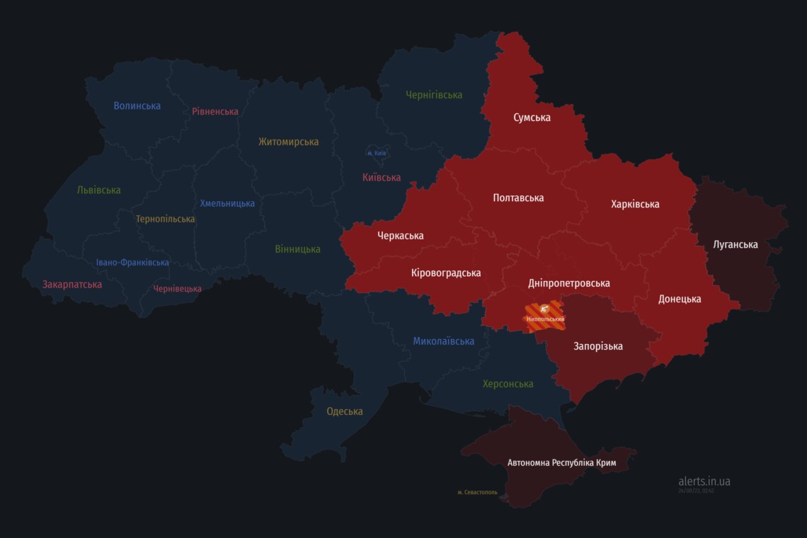 У Дніпрі пролунали потужні вибухи, працює ППО