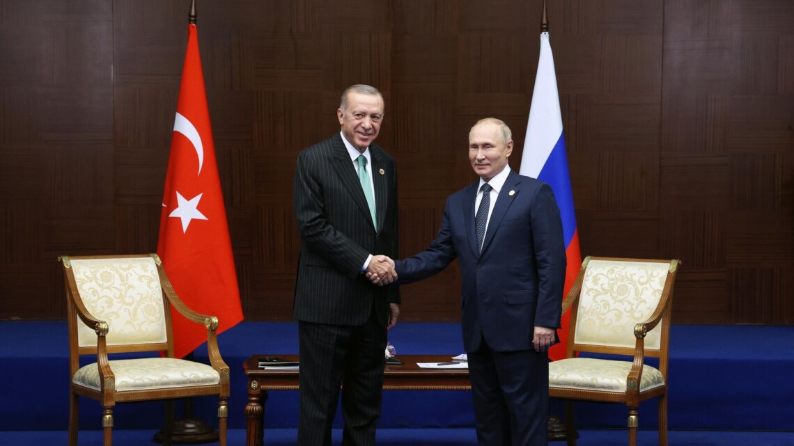 Президент Турции Реджеп Тайип Эрдоган не согласен с негативным подходом к российскому диктатору владимиру путину, потому что россия якобы не является обычной страной.