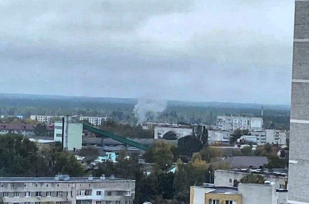 У рф повідомили про атаку дрона на дизельний завод у Брянську, там спалахнула пожежа