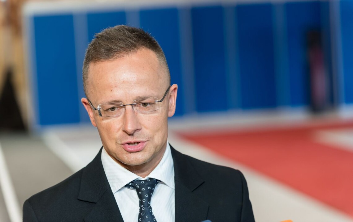12 октября глава МИД Венгрии Петер Сийярто посетил россию для проведения переговоров по вопросам энергетики.