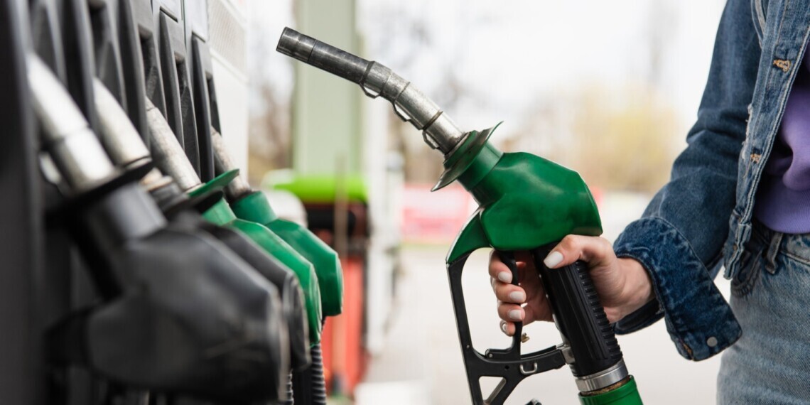 Згідно з даними НБУ, до 2024 року вартість пального стрімко підскочить, а вже з наступного року ціни стабілізуються.