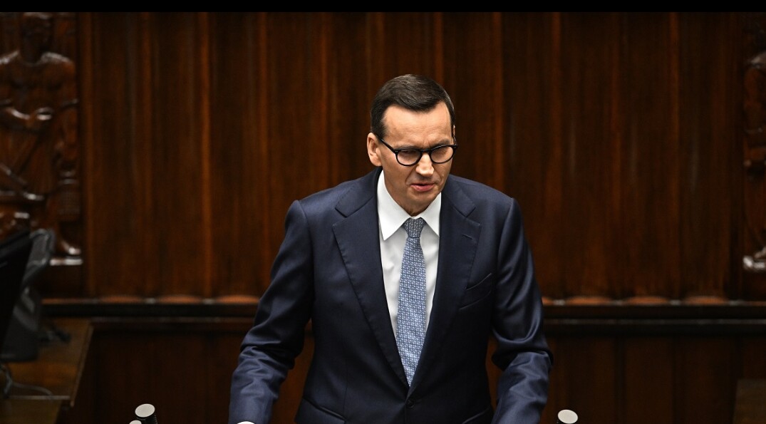 Премьер-министр Польши Матеуш Моравецкий выполнил требования Констутиции и подал в отставку с поста главы правительства.