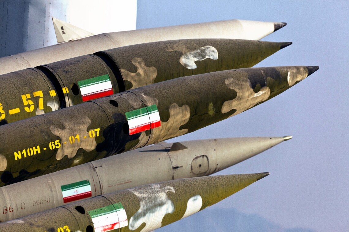 Иран имеет возможность создать три ядерные бомбы. Для этого у страны достаточно запасов урана, обогащенного до 60 процентов чистоты.