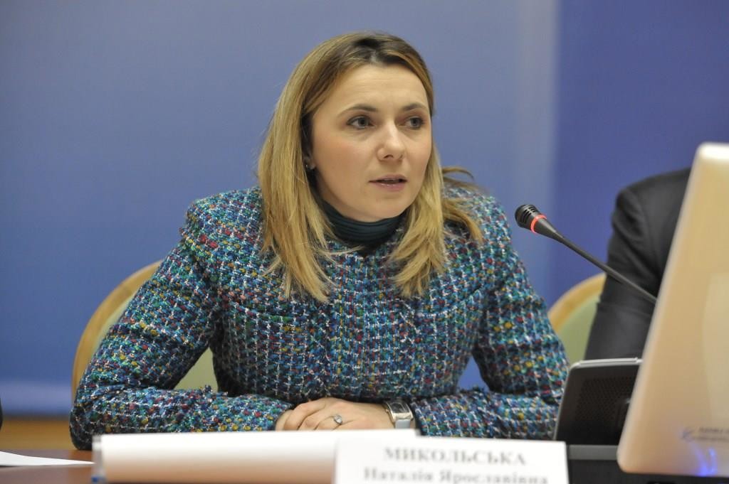 В якості альтернативи Микольська відзначила розробку законопроекту, в якому встановлюються правові основи обліку та реалізації лісоматеріалів відповідно до вимог Угоди про асоціацію між Україною та ЄС.