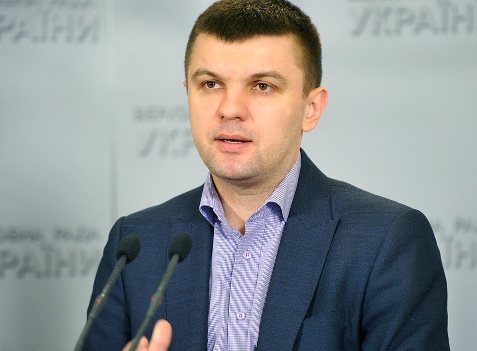 Депутат от парламентской фракции Народного фронта Игорь Гузь не выполнил уже пятое собственное обещание.