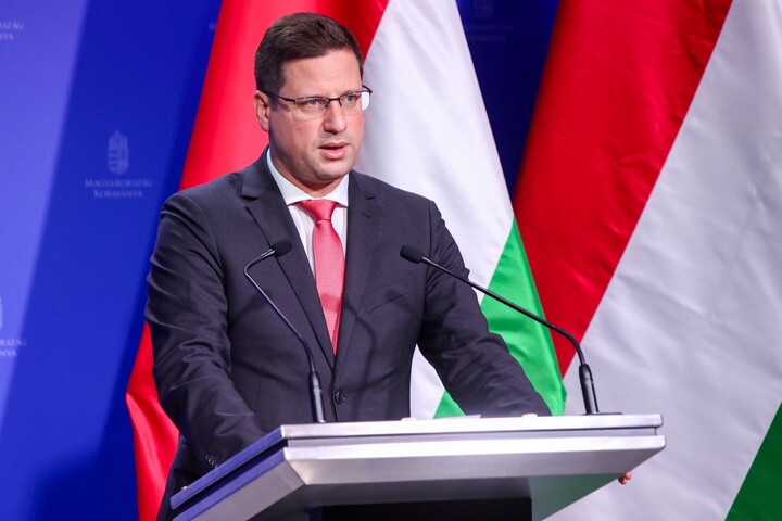 Венгрия собирается блокировать начало переговоров о вступлении Украины в ЕС и выделение долгосрочной финансовой помощи.