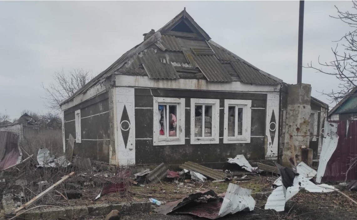 Окупаційна армія рф в неділю накрила вогнем два населені пункти на Донеччині – Авдіївку і Костянтинівку. В результаті атаки є загибла та поранені.