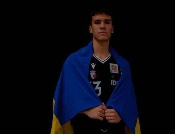 17-річного українського баскетболіста Володимира Єрмакова було вбито в Німеччині в результаті нападу невідомих.