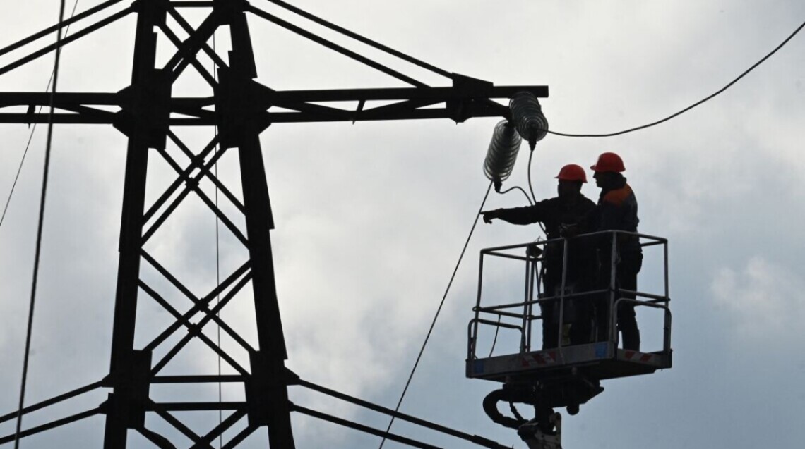Дроны ночью ударили по электроподстанции. На данный момент около 29 тысяч жителей Павлоградского района остаются без электричества.