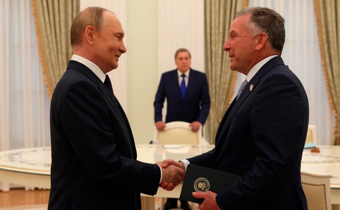 У Кремлі почалась зустріч спецпосланця Трампа з путіним – ЗМІ