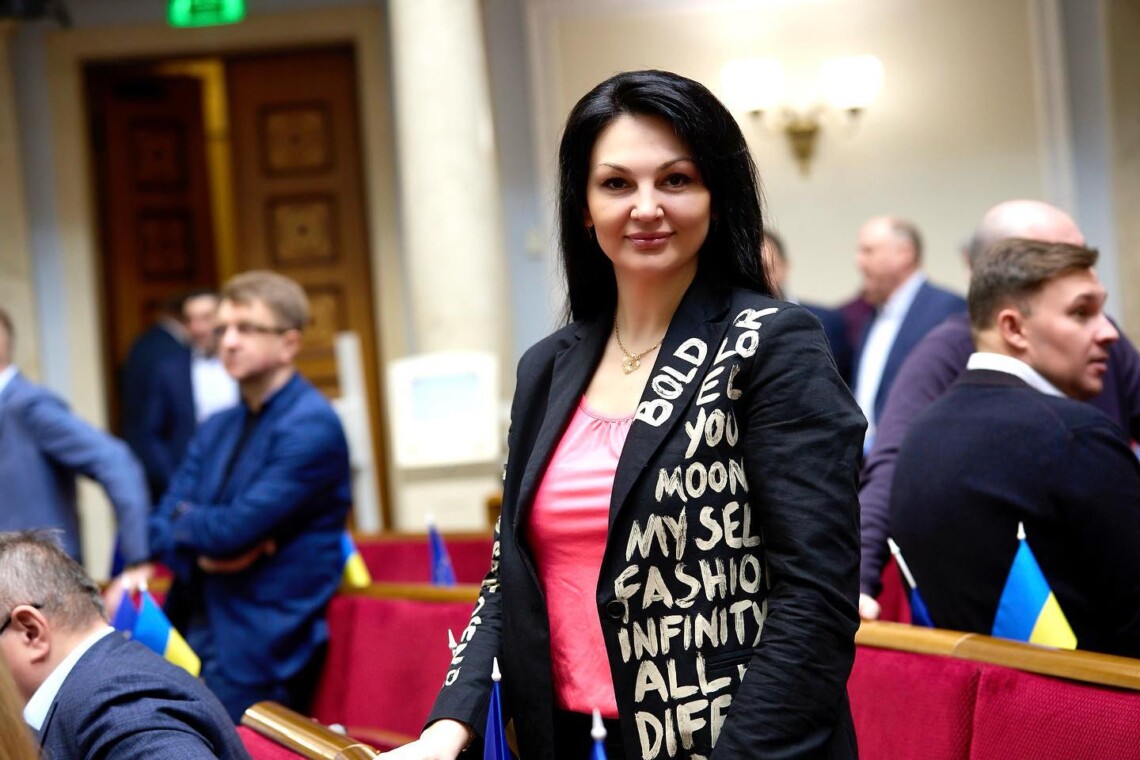 Обвинувачена нардепка Марченко залишилася з обов'язками