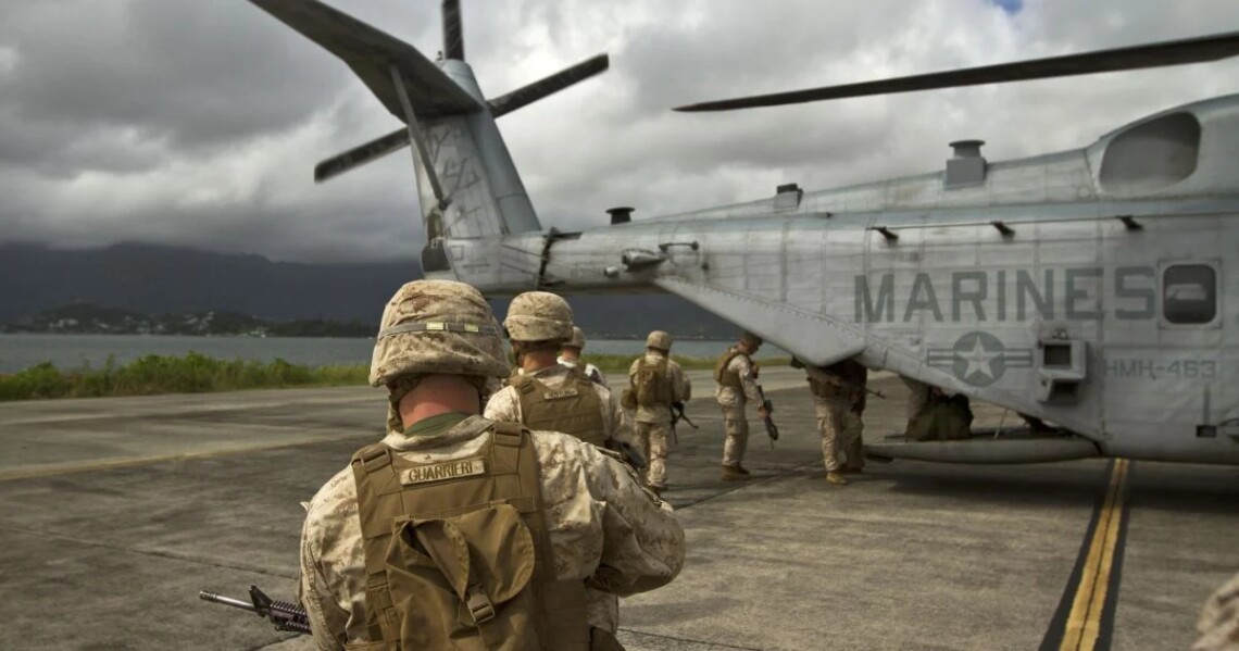 США розпочали перекидання тисяч морпіхів на Близький Схід – ЗМІ