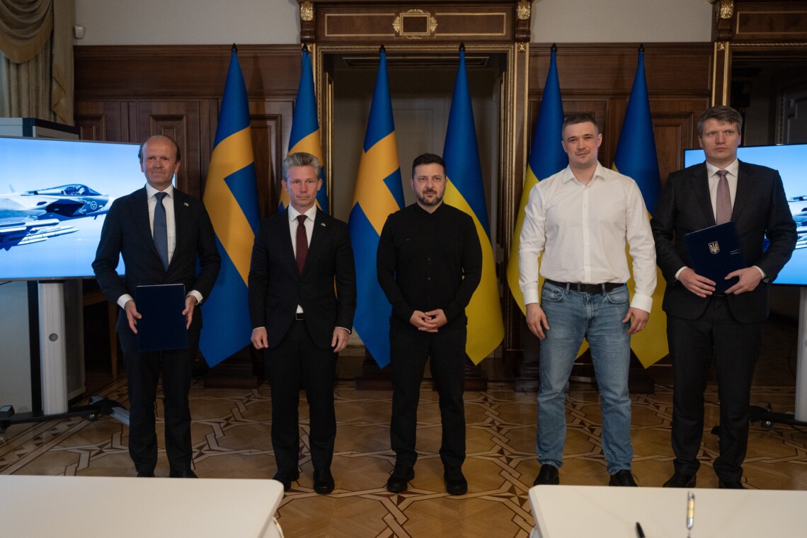 Україна підписала зі Швецією угоду про закупівлю 16 винищувачів Gripen E