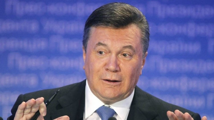 Віктор Янукович звернувся до Шевченківського управління поліції ГУ Нацполіції в Києві із заявою про адміністративне правопорушення генеральним прокурором Юрієм Луценком на брифінгу 18 серпня.