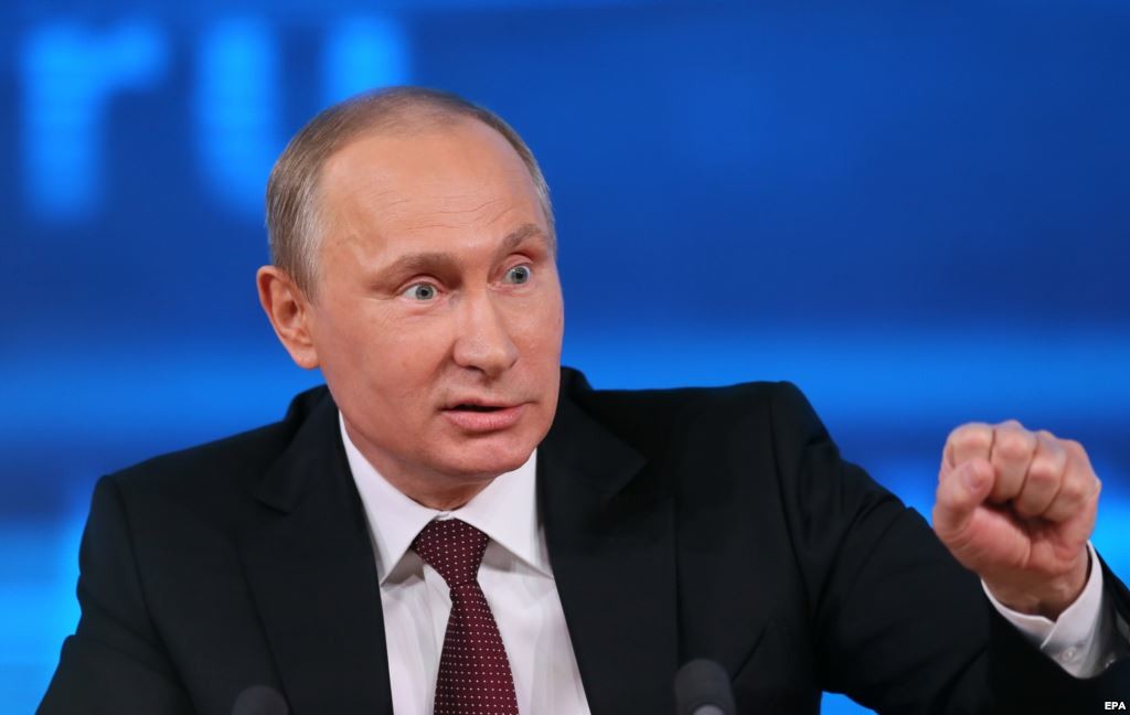 Президент РФ Володимир Путін переконаний, що питання з українським Кримом у складі Росії закрите. Він також заявив, що мінські угоди треба виконувати.
