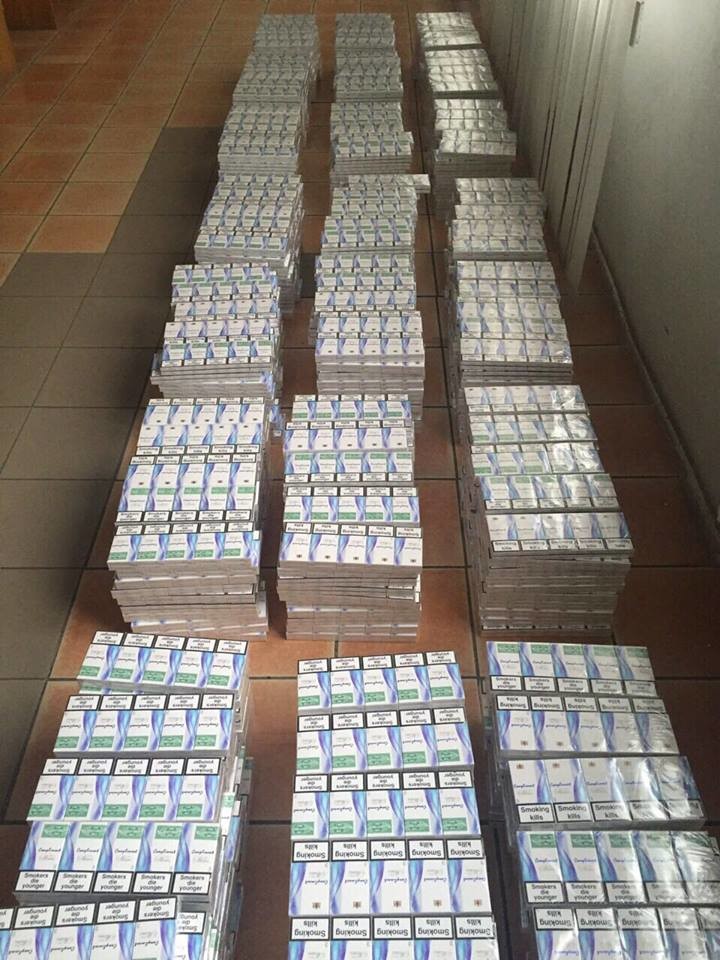 Із незаконного обігу вилучено 10,5 тис. пачок сигарет без марок акцизного податку України з наклеєною стрічкою Д'юті фрі онлі.