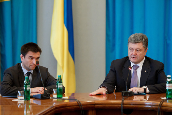 Президент Порошенко доручив главі МЗС Клімкіну проінформувати РФ про неможливість проведення виборів на окупованих нею територіях України.