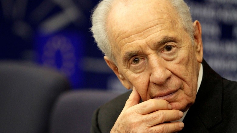 Колишній президент Ізраїлю Шимон Перес помер на 94-му році життя. У зв'язку з цим нинішній глава держави Реувен Рівлін перервав офіційний візит в Україну й повертається на батьківщину.