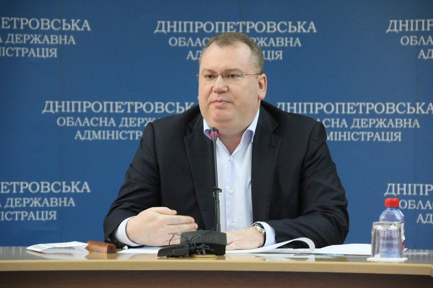 Глава Дніпропетровської облдержадміністрації Валентин Резніченко задекларував 830 тисяч доларів, 65 тисяч євро та 1,5 мільйона гривень готівкою.