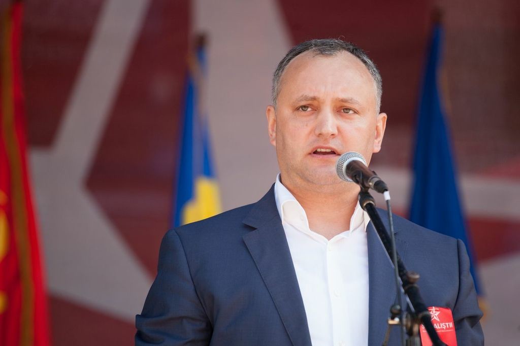 Представники молдовського молодіжного руху вибачилися перед Україною за заяву кандидата в президенти Молдови Ігоря Додона про російський Крим.