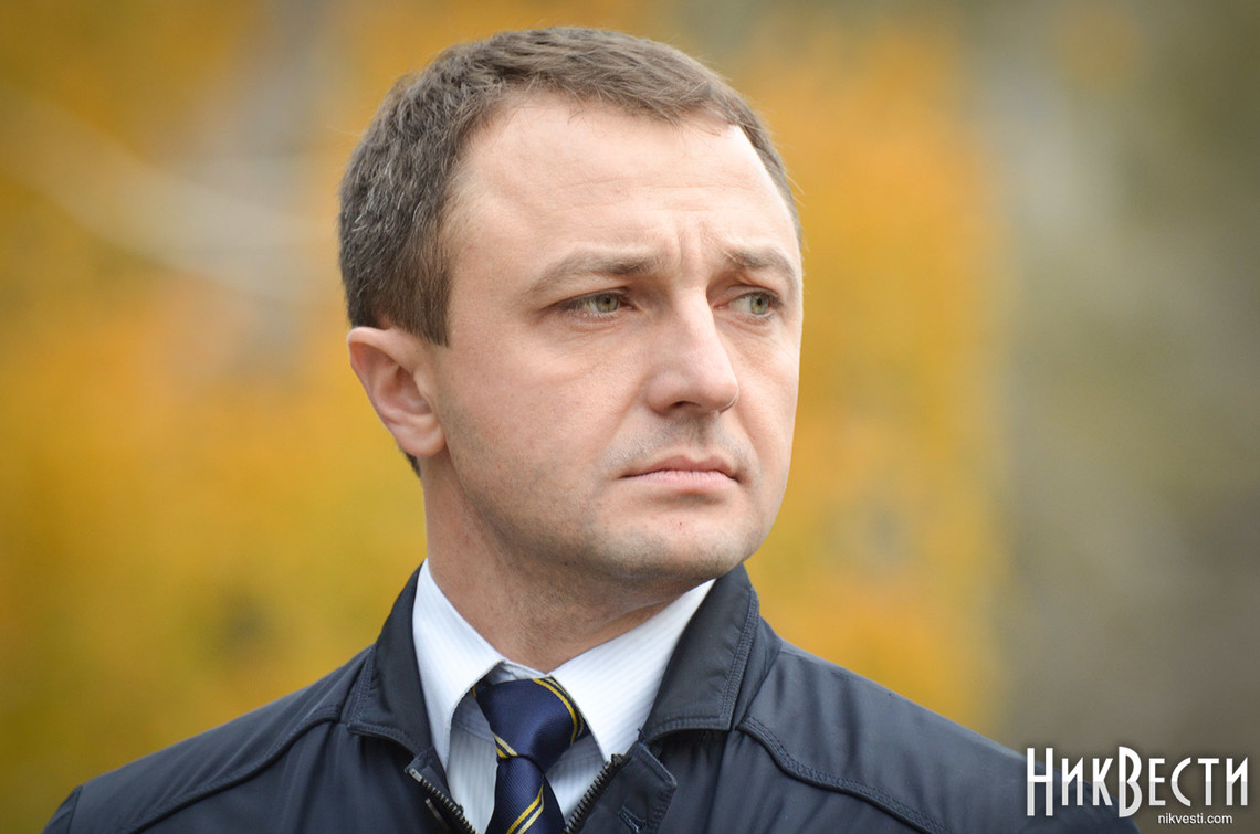 Народний депутат України, член фракції Народного фронту Тарас Кремінь не виконав обіцянку про внесення законопроекту щодо нагляду за перевантаженням доріг.