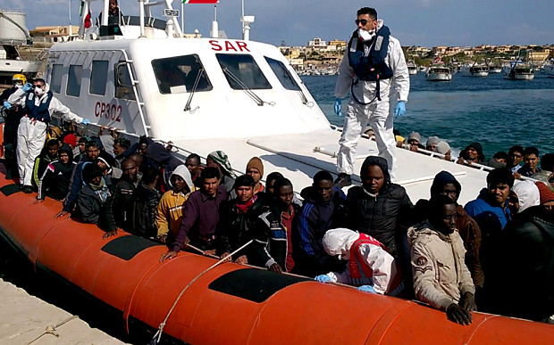 Берегова охорона Італії врятувала з Середземного моря біля узбережжя країни 1400 мігрантів.