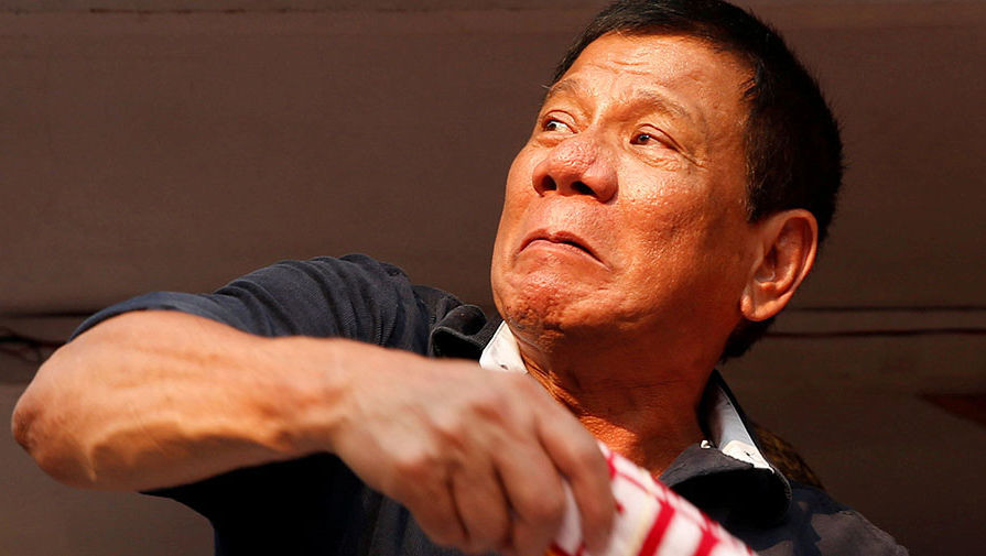 На президента Філіппін зробили невдалий замах - спробували підірвати його кортеж, поранено 9 людей.