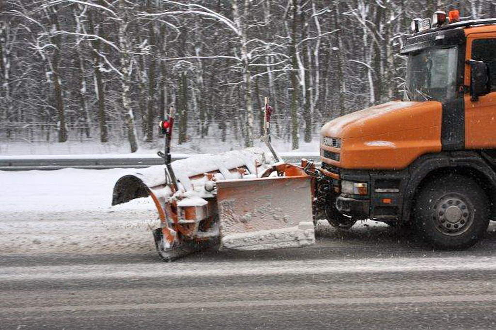 КМДА оштрафувала 552 підприємства за неприбраний сніг на підконтрольних територіях на 938 тисяч гривень.